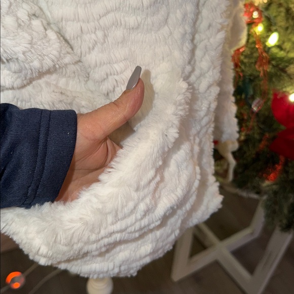 Jolt Women's White Puffer Jacket - Picture 5 of 7